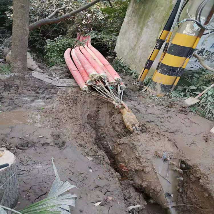 确山拖拉管